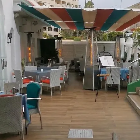 Castle Harbour Elegant 1-bedroom - Heated Pool, Air Conditioning & Fiber Internet In Cristianos Apartment Los Cristianos (Tenerife)