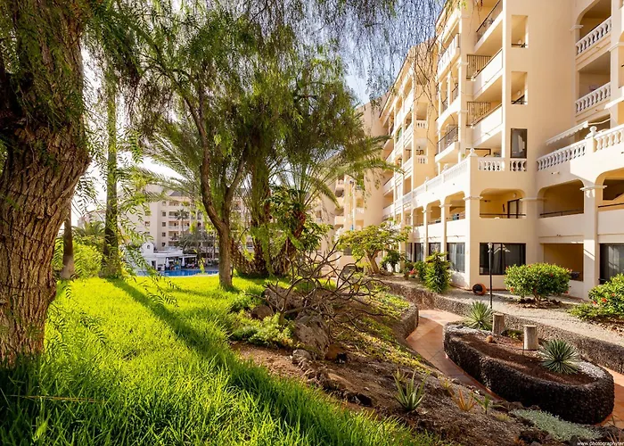 Διαμέρισμα Castle Harbour Elegant 1-bedroom - Heated Pool, Air Conditioning & Fiber Internet In Cristianos *