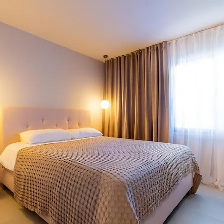 شقة Castle Harbour Elegant 1-bedroom - Heated Pool, Air Conditioning & Fiber Internet In Cristianos *